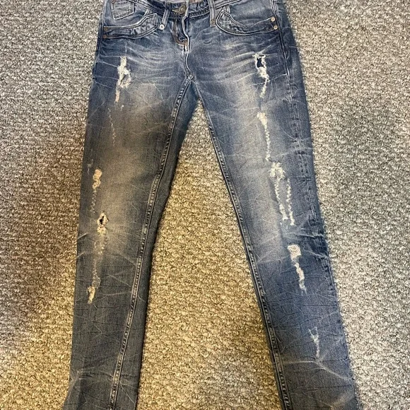 Great Distressed Jeans - Picture 1 of 5